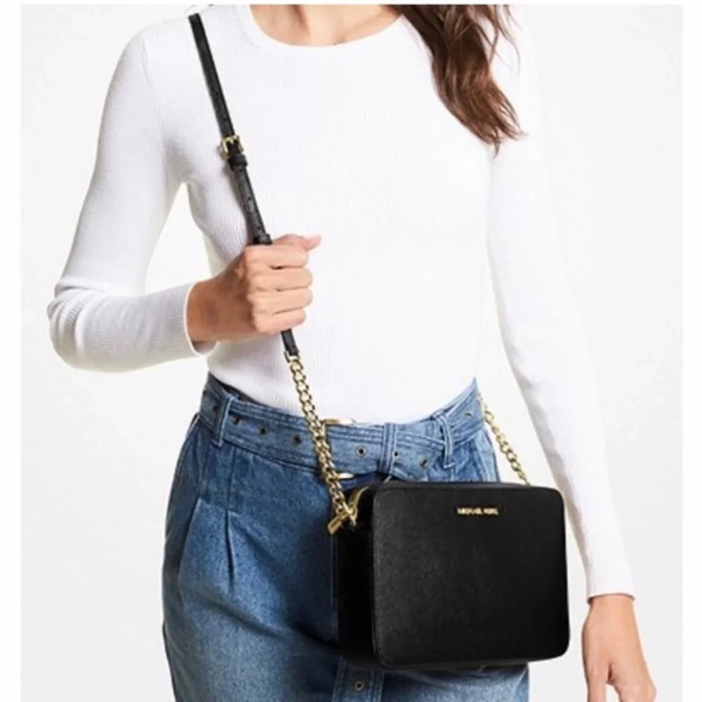 Michael Kors Jet Set Saffiano Leather Crossbody Bag in Black w Gold Hardware EUC